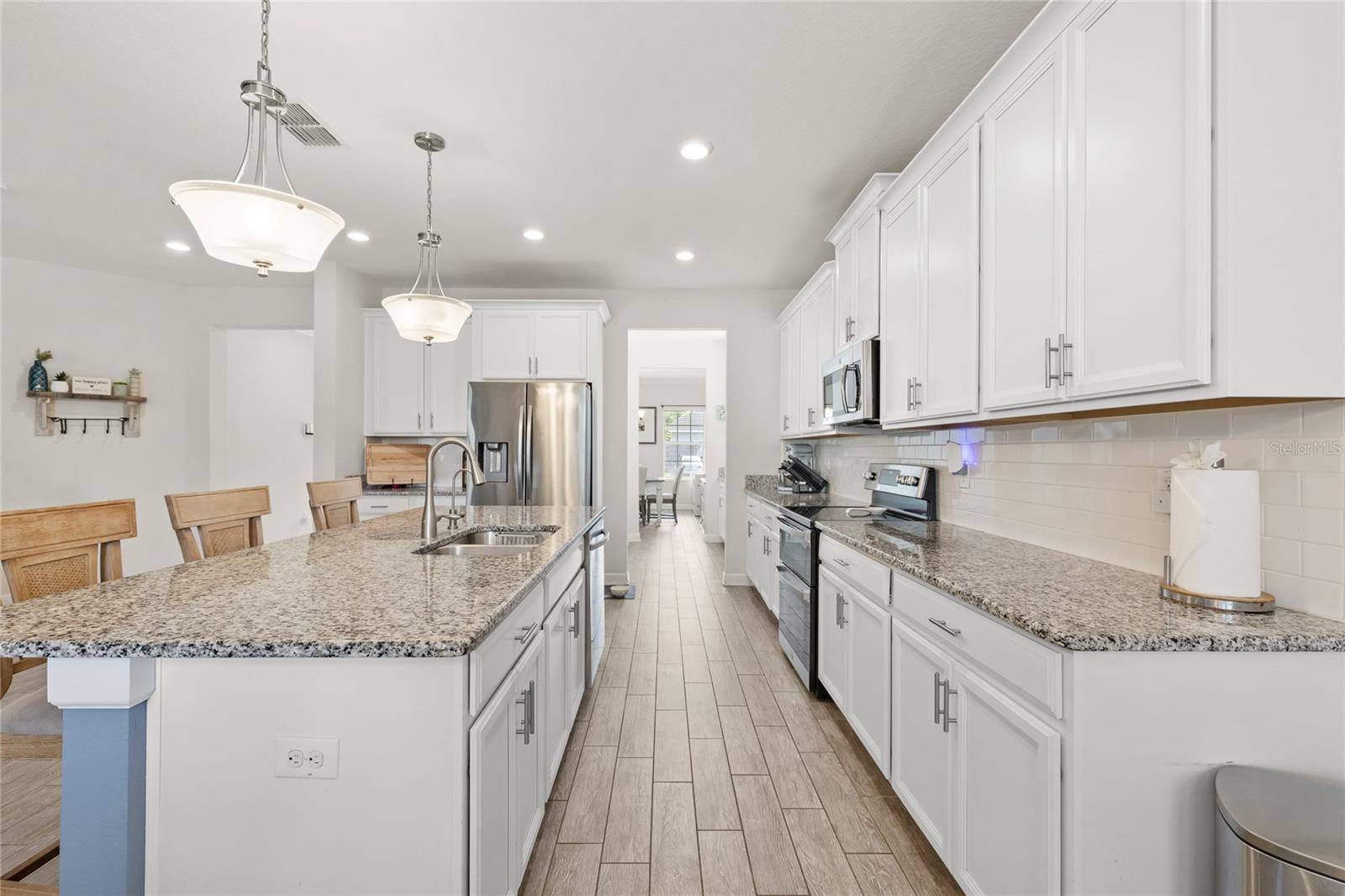 STONEYBROOK HILLS UN #2 - Residential