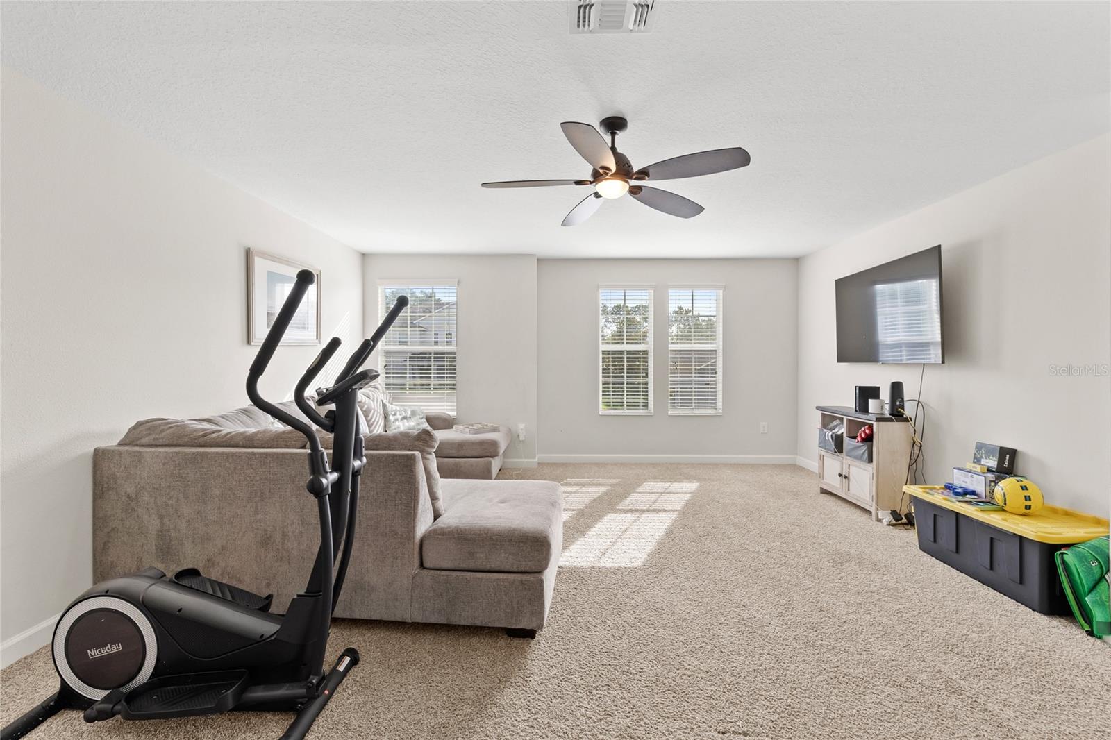 STONEYBROOK HILLS UN #2 - Residential