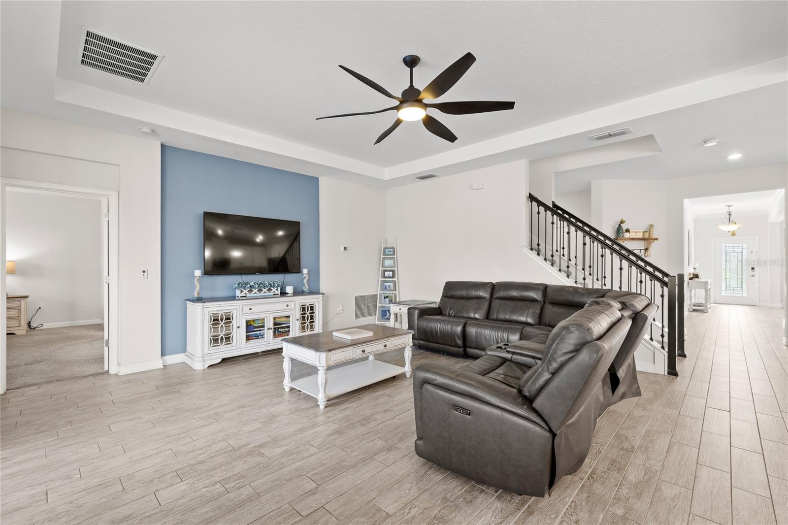 STONEYBROOK HILLS UN #2 - Residential