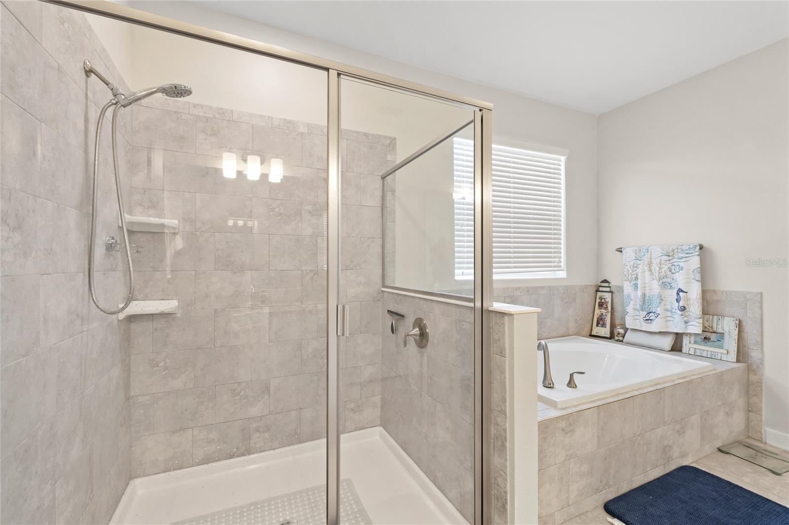 STONEYBROOK HILLS UN #2 - Residential