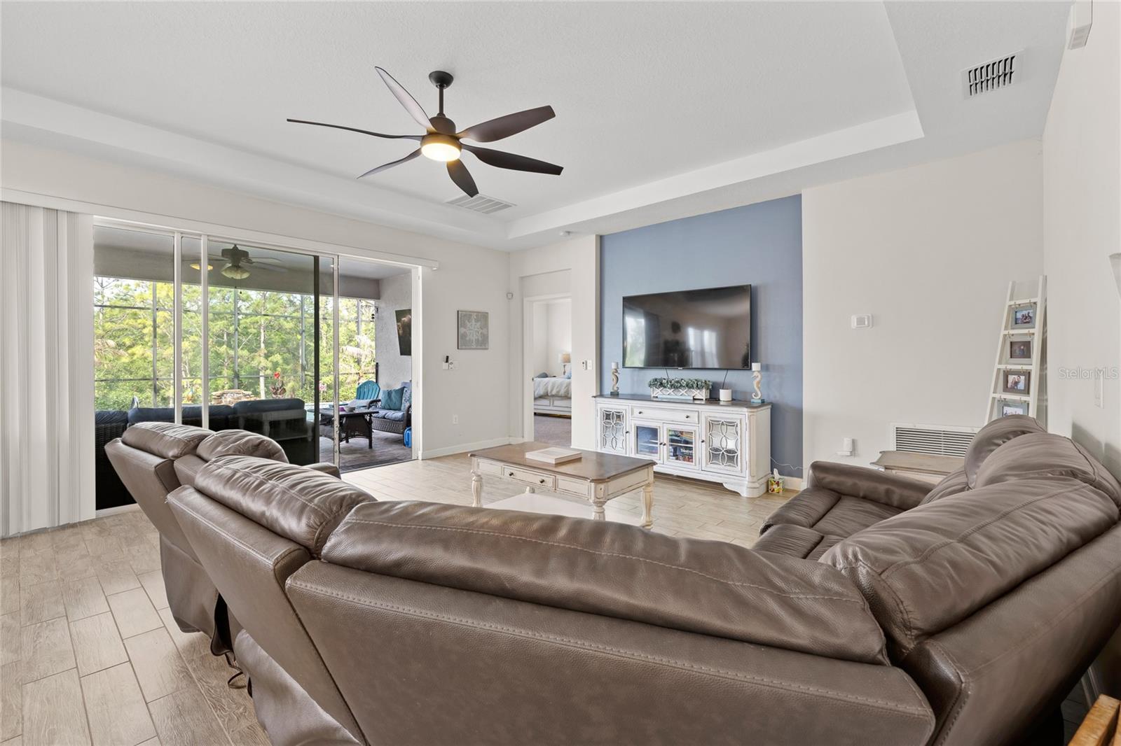 STONEYBROOK HILLS UN #2 - Residential