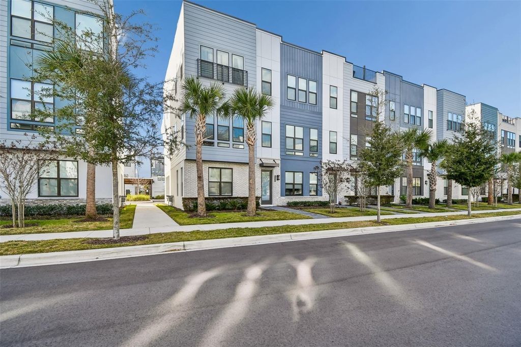 Photo of 2332 Brix Streets, Orlando, FL 32804 (MLS # O6408140)