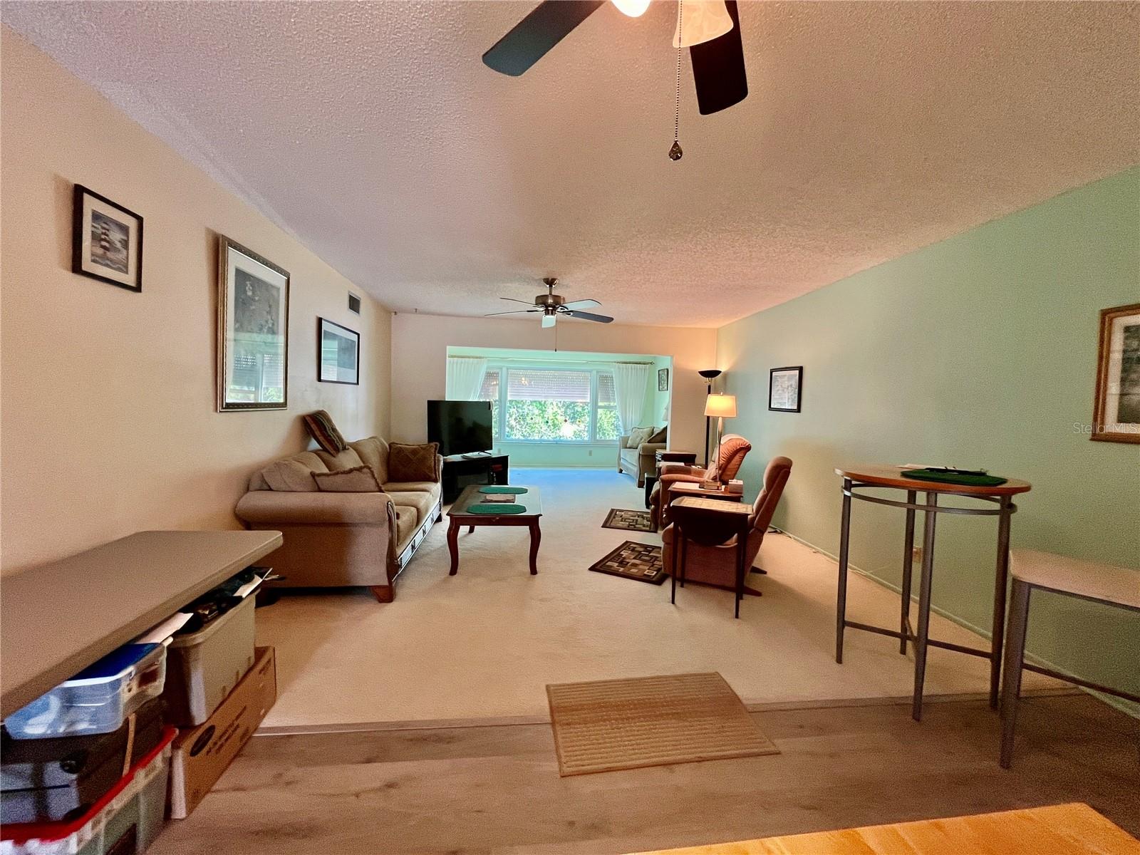 ON TOP OF THE WORLD - Residential