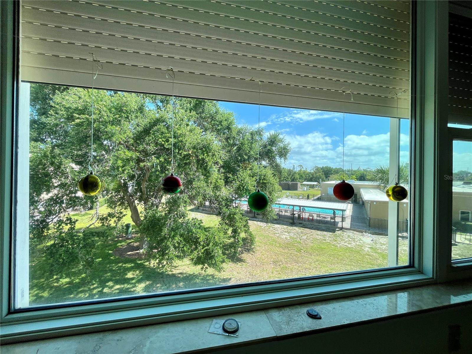 ON TOP OF THE WORLD - Residential