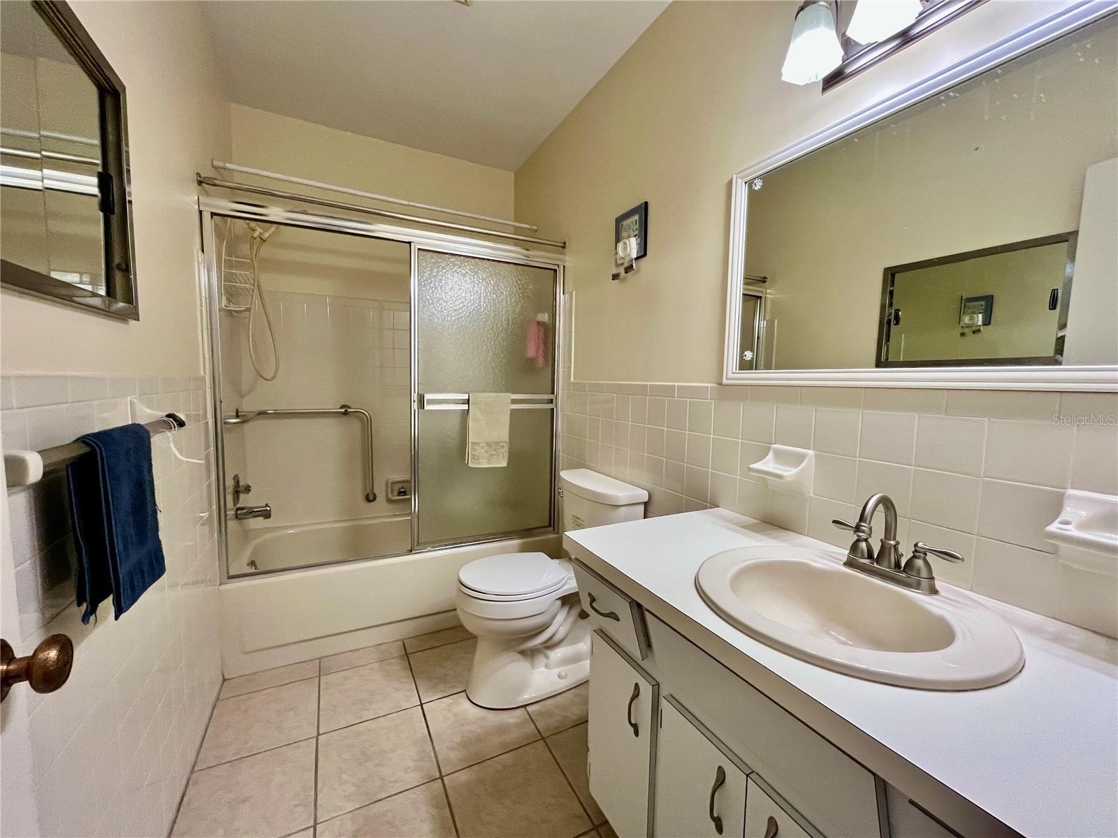 ON TOP OF THE WORLD - Residential