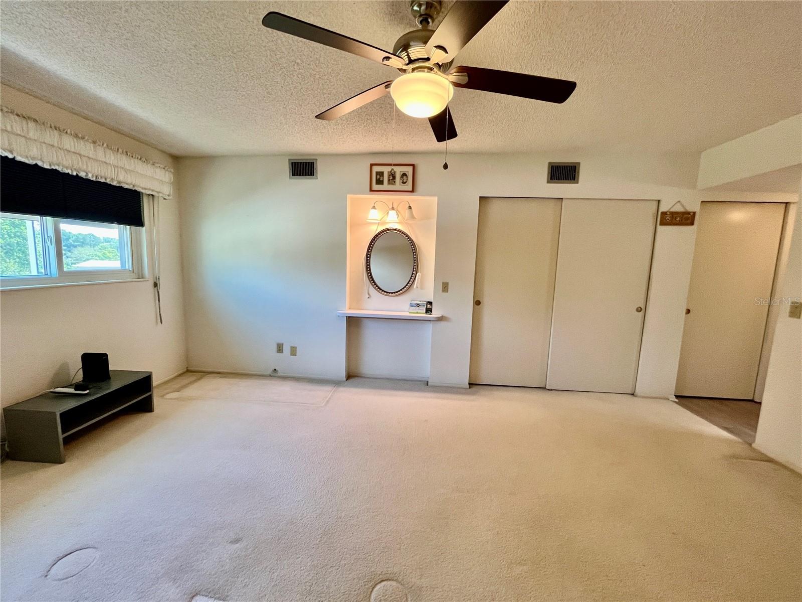 ON TOP OF THE WORLD - Residential