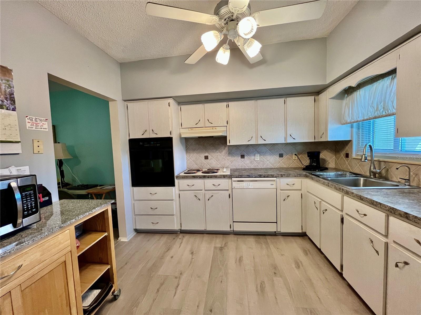 ON TOP OF THE WORLD - Residential