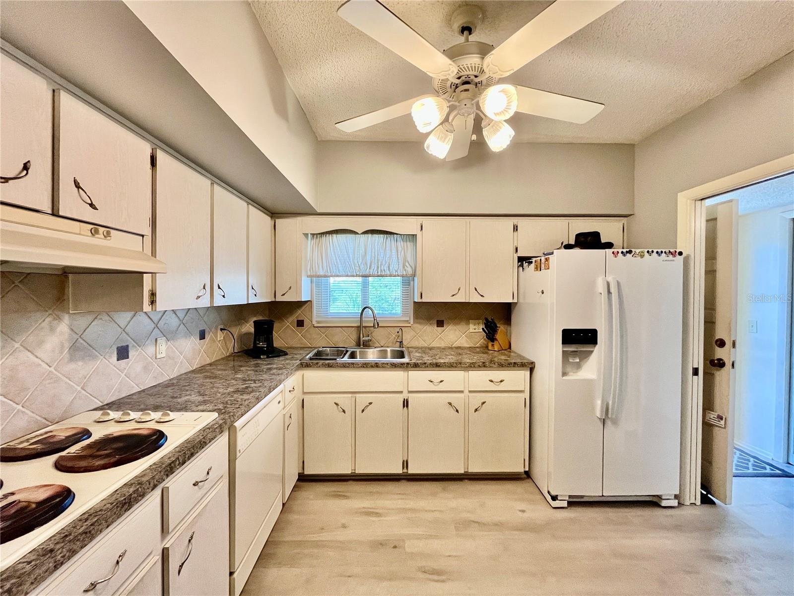 ON TOP OF THE WORLD - Residential