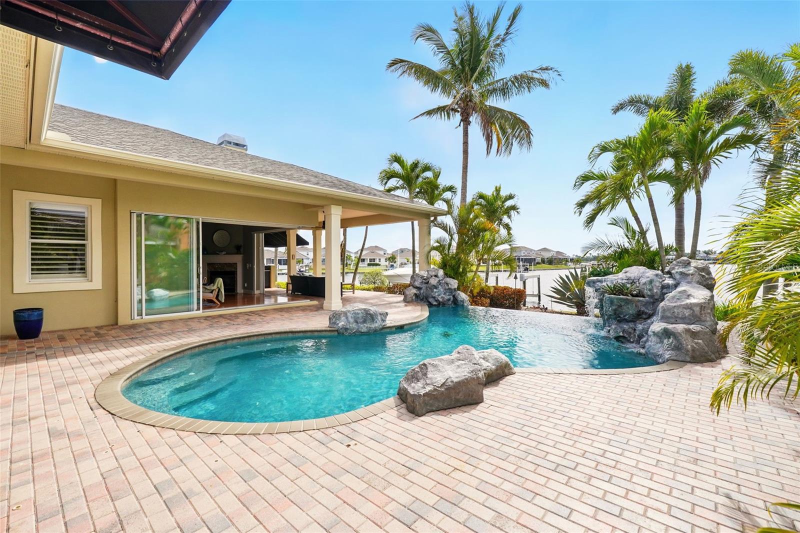 5405 MERRITT ISLAND DRIVE