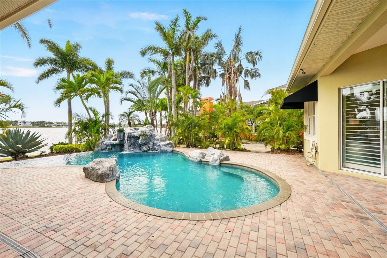 5405 MERRITT ISLAND DRIVE