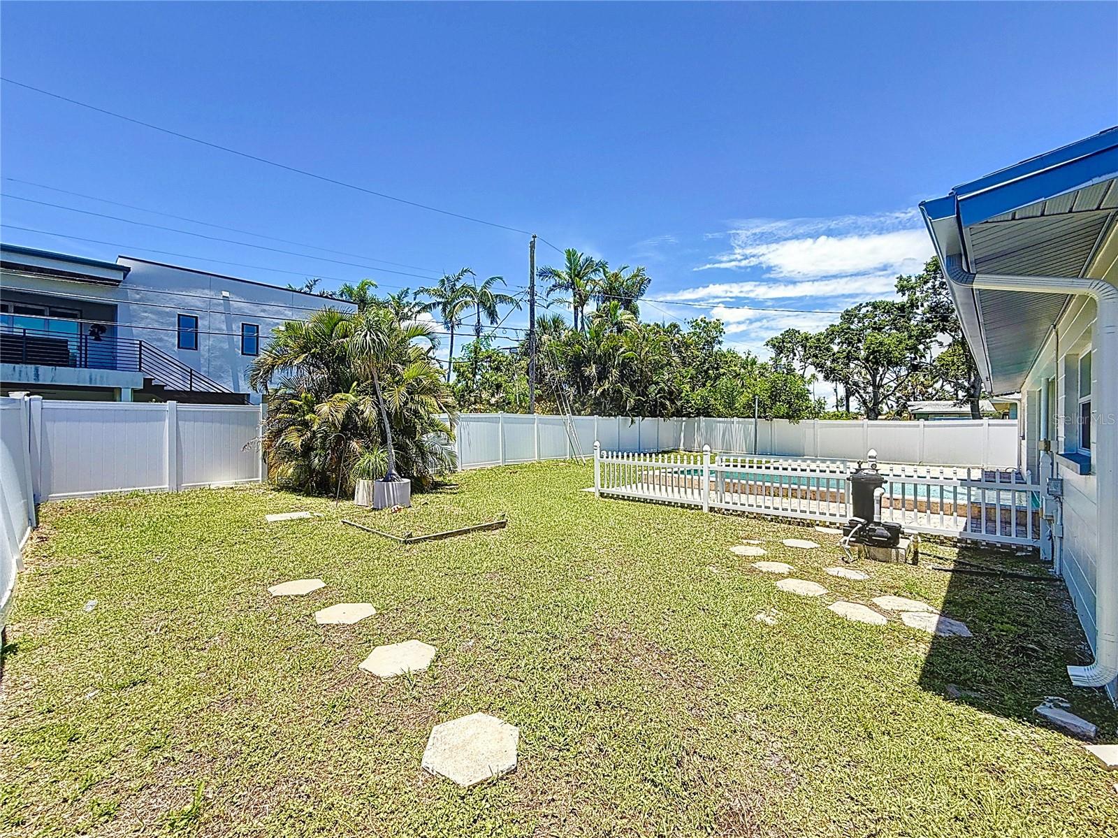 SHORE ACRES OVERLOOK SEC - Residential Lease