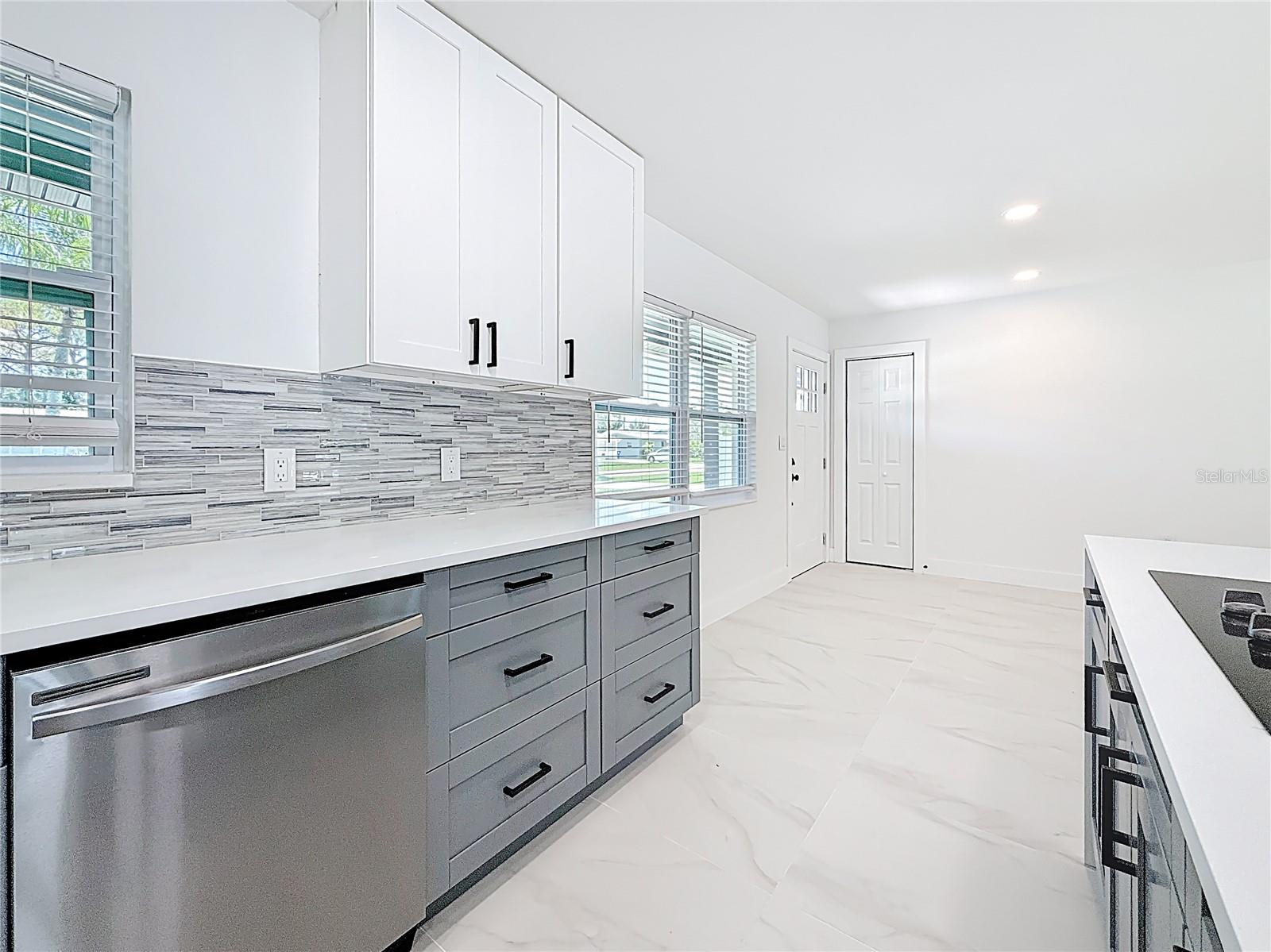 SHORE ACRES OVERLOOK SEC - Residential Lease