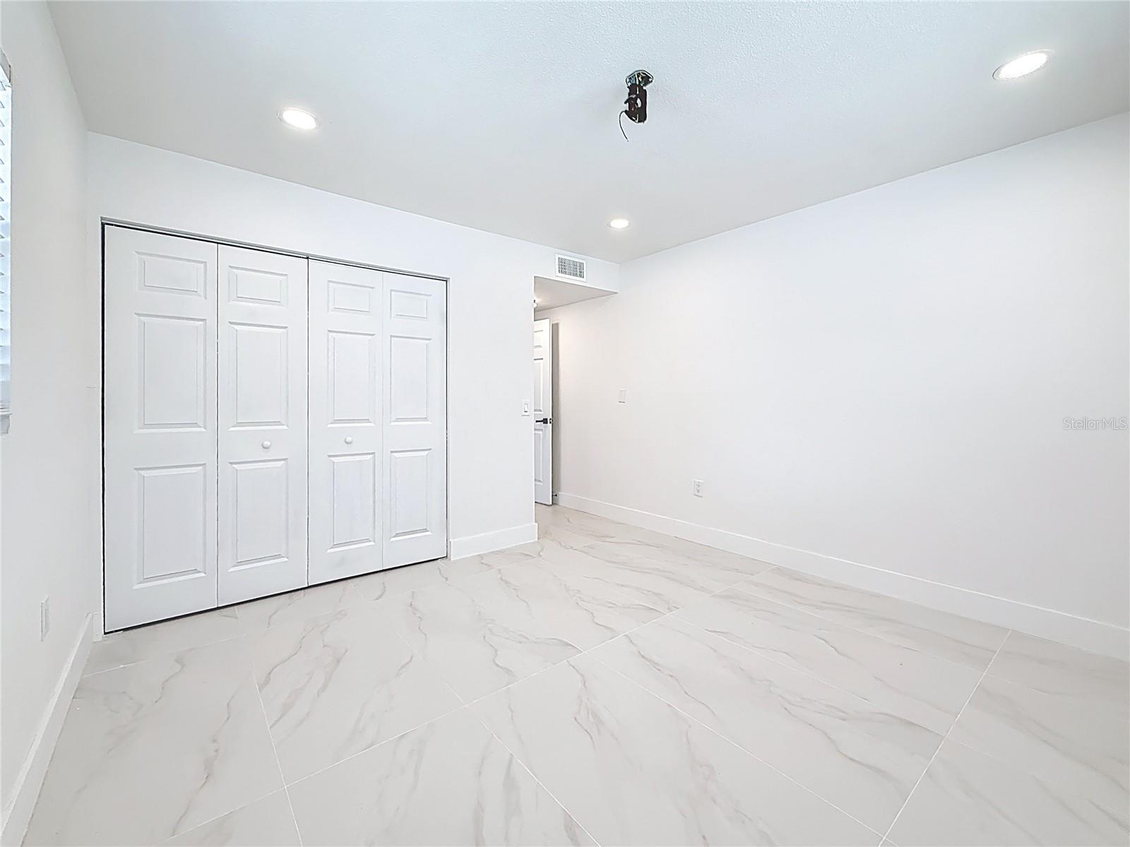 SHORE ACRES OVERLOOK SEC - Residential Lease