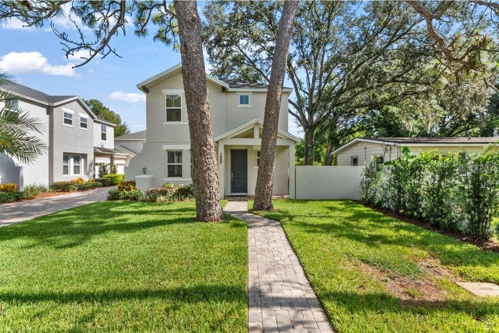 Photo of 1227 E Muriel Street, Orlando, FL 32806 (MLS # O6453412)