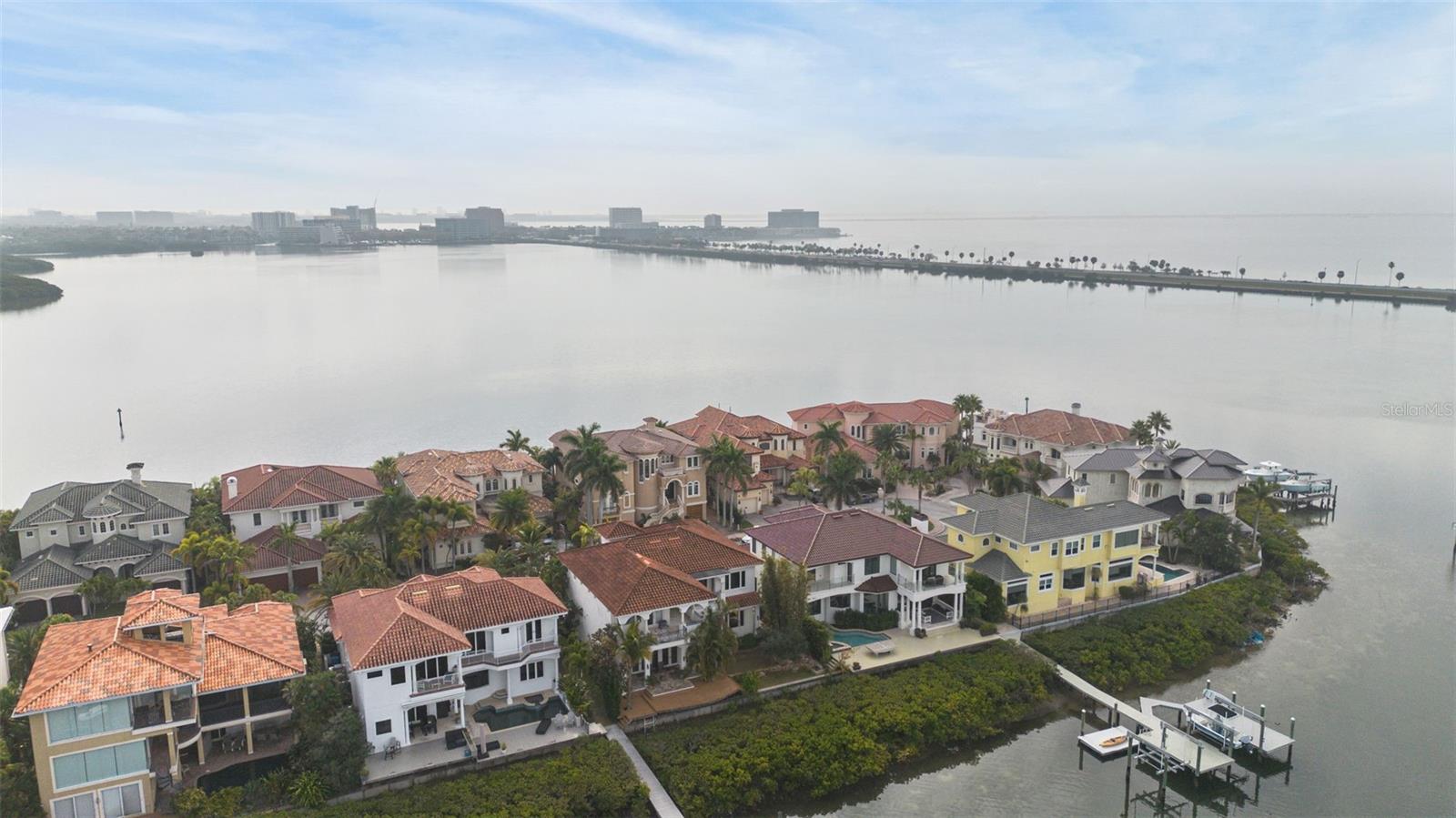 THE RESERVE OF OLD TAMPA BAY - Residential