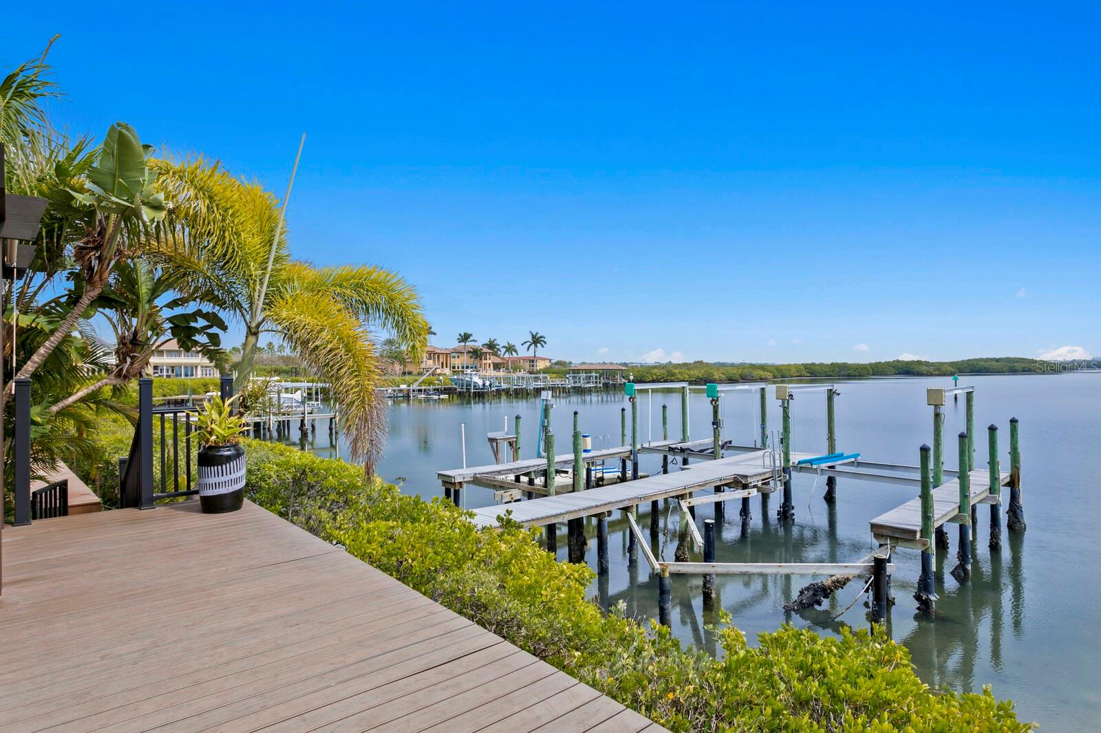 THE RESERVE OF OLD TAMPA BAY - Residential