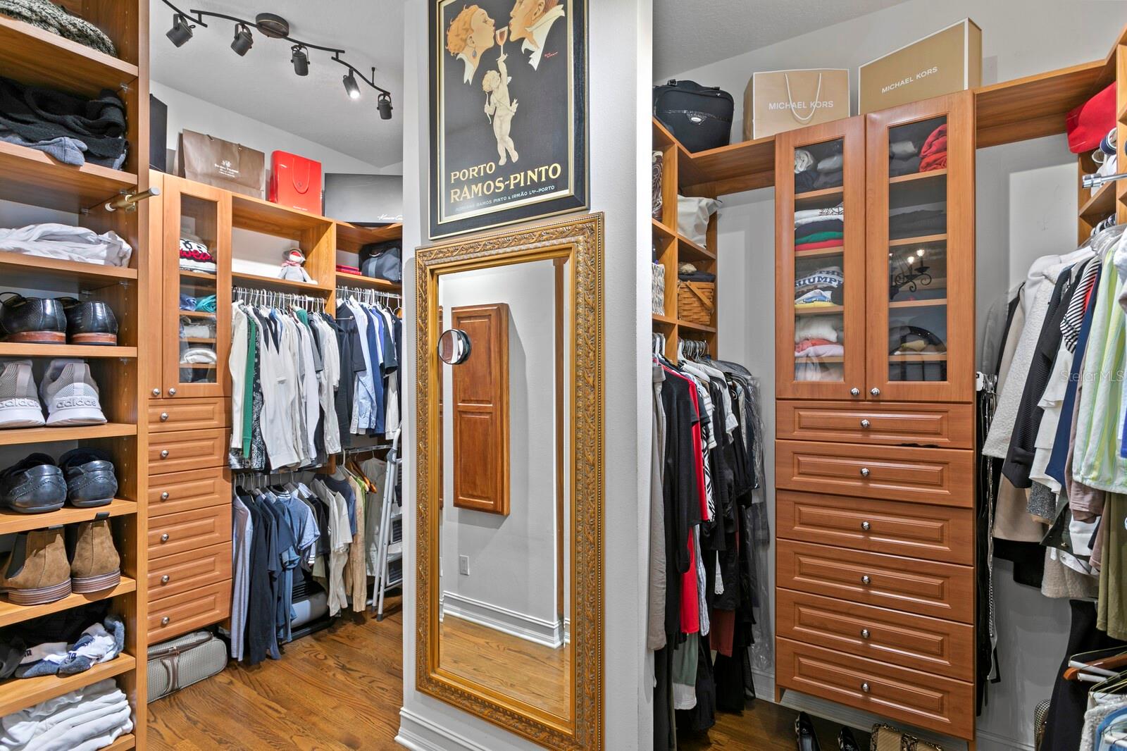 THE RESERVE OF OLD TAMPA BAY - Residential