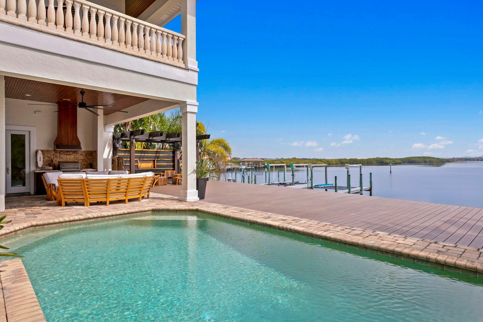 THE RESERVE OF OLD TAMPA BAY - Residential