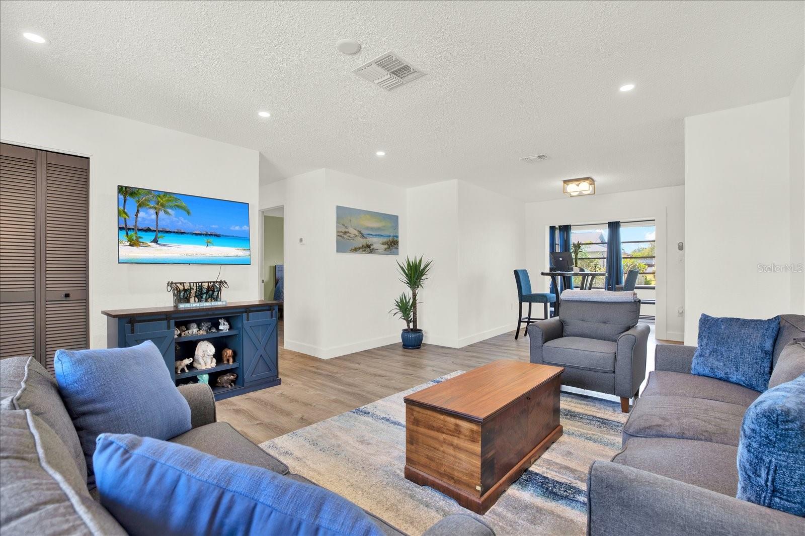 9138 MILLERS POND AVENUE