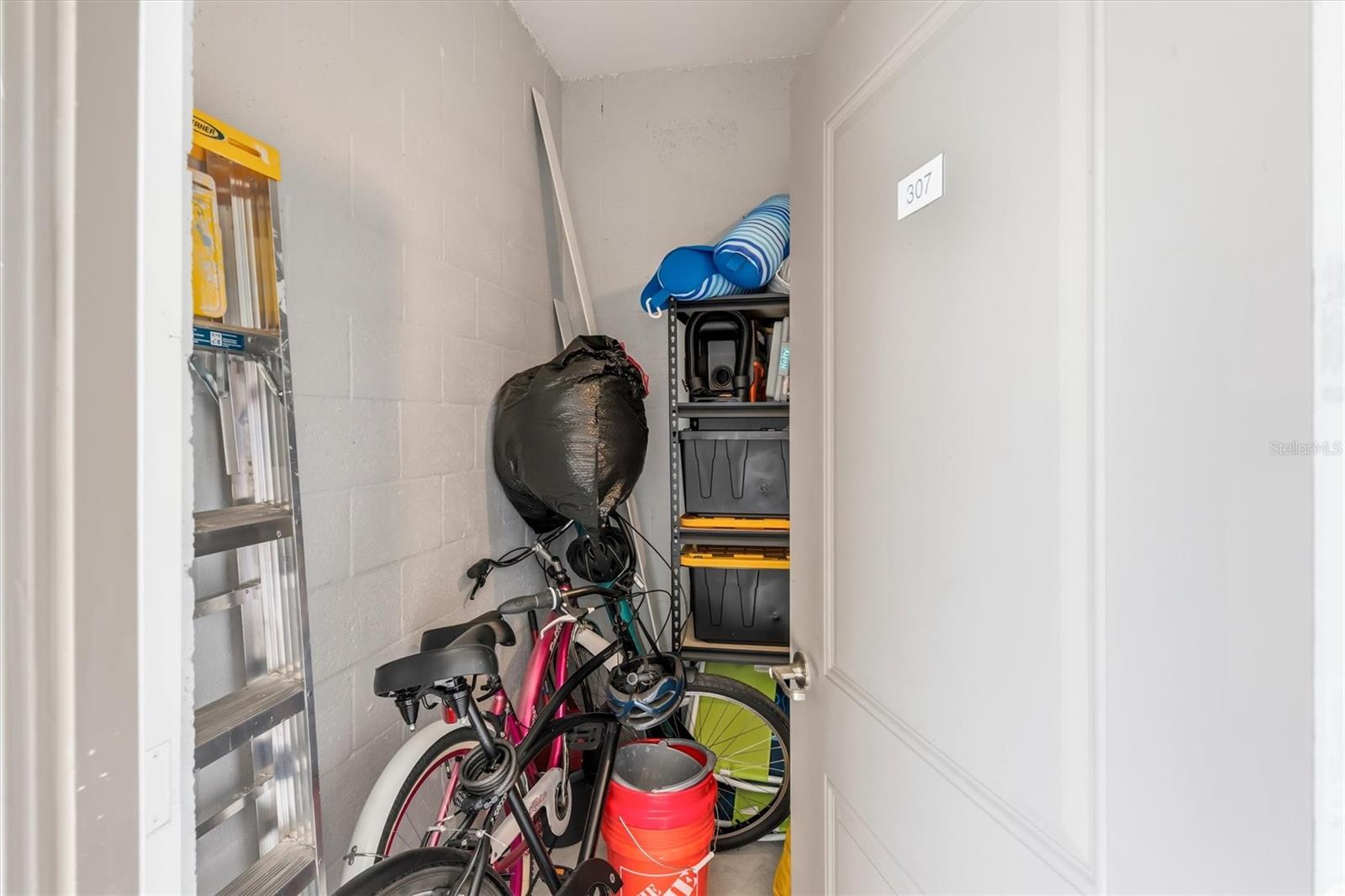 WELLEN PARK GOLF & COUNTRY CLUB - Residential