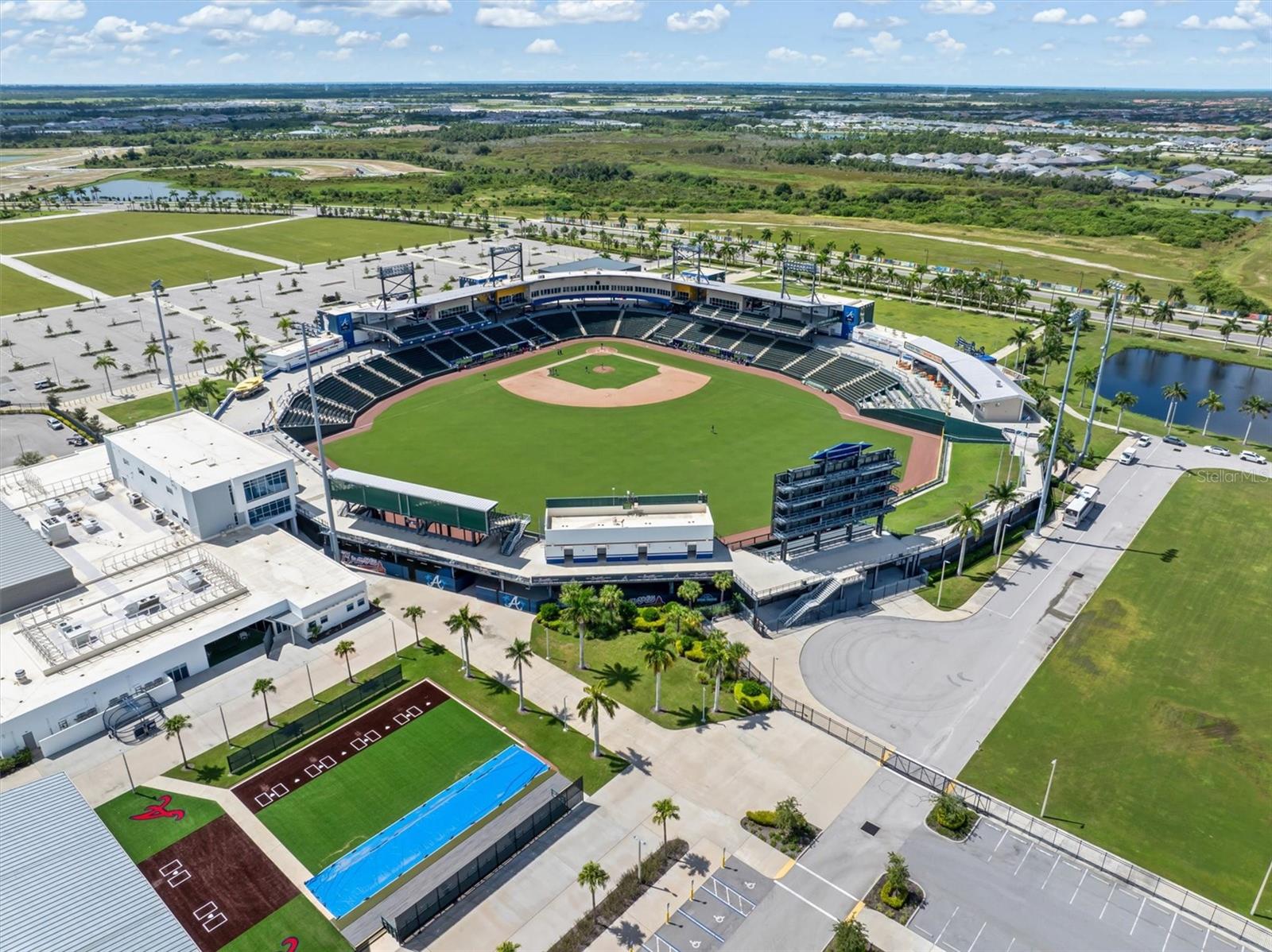 WELLEN PARK GOLF & COUNTRY CLUB - Residential