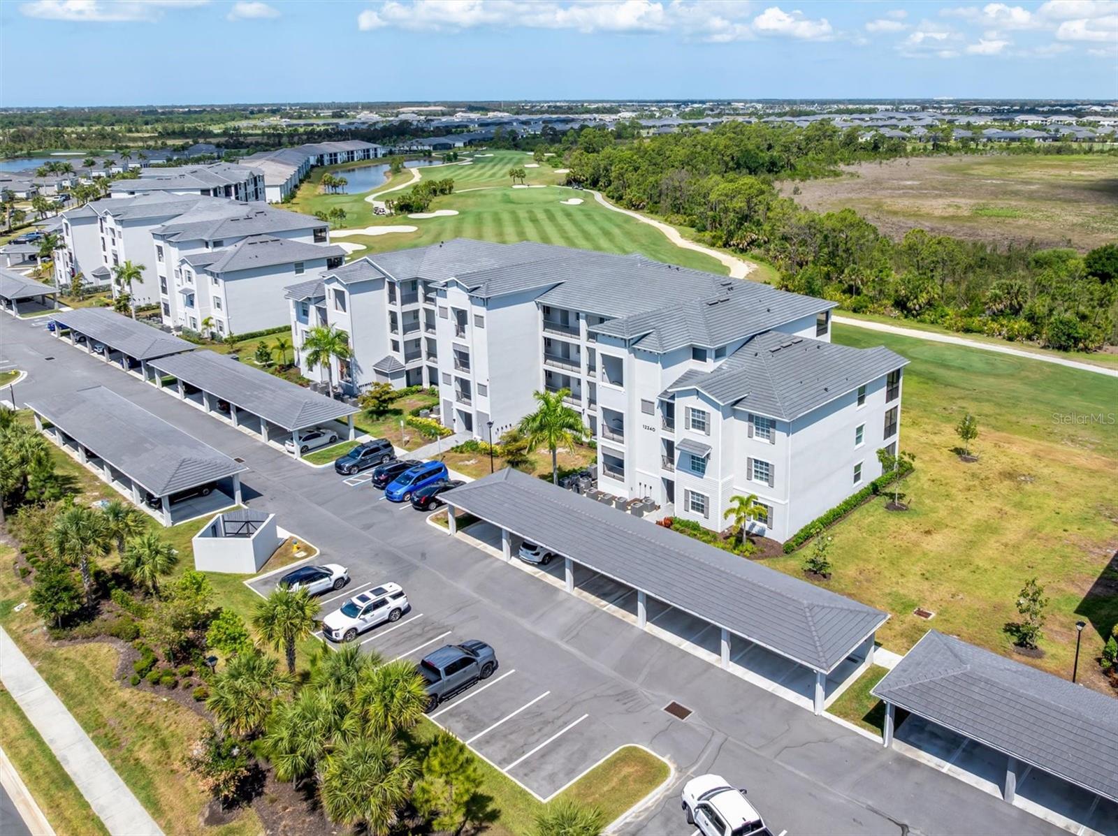 WELLEN PARK GOLF & COUNTRY CLUB - Residential