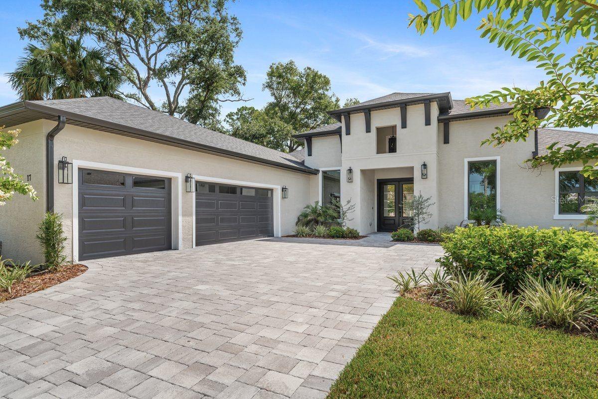 17 OLD OAK DRIVE N