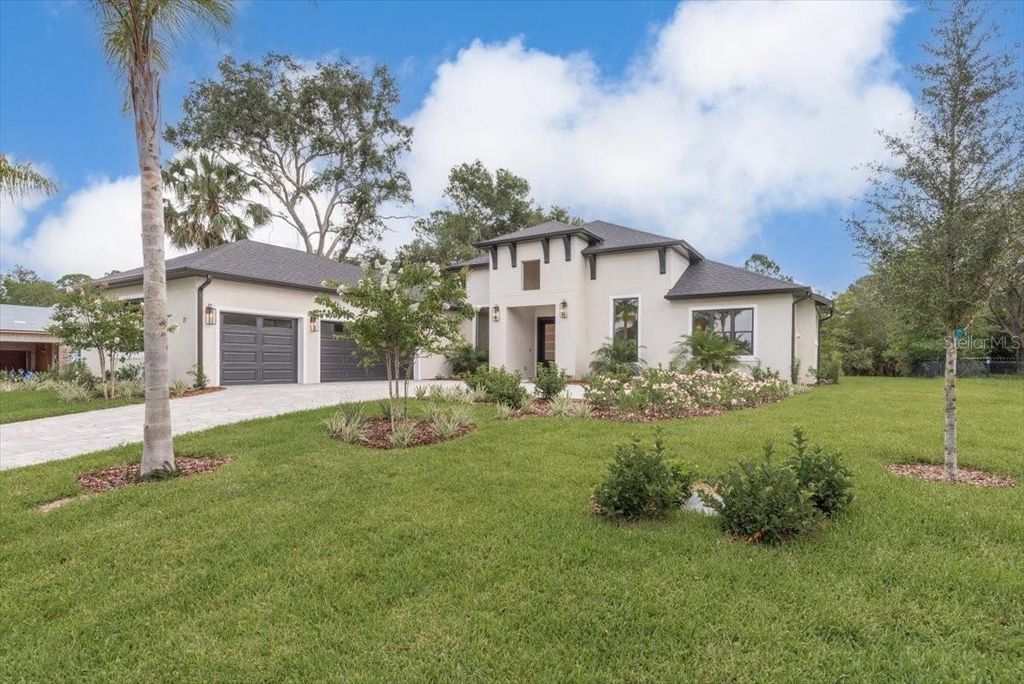 Photo of 17 Old Oak Drive N, Palm Coast, FL 32137 (MLS # O6326042)