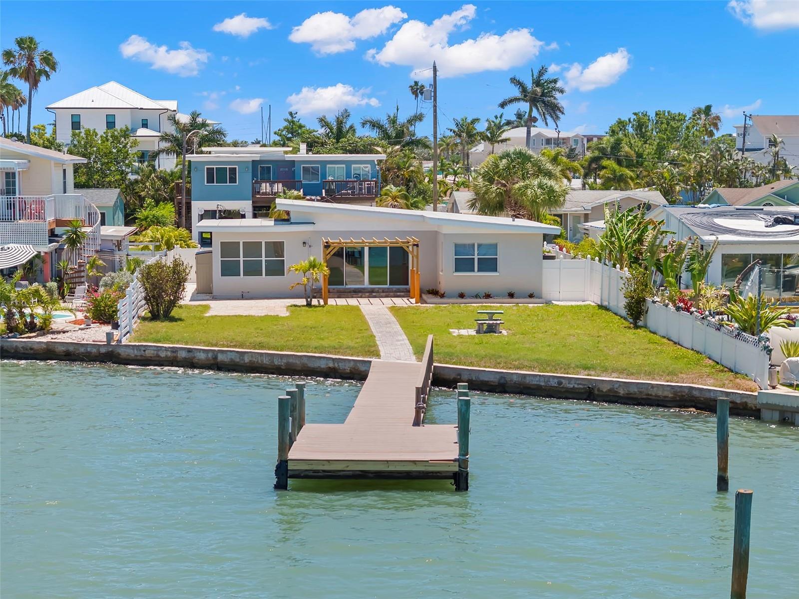 708 SUNSET COVE