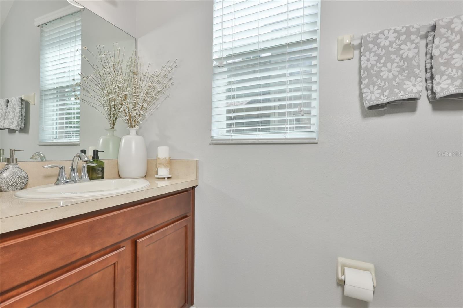 CHELSEA OAKS - Residential