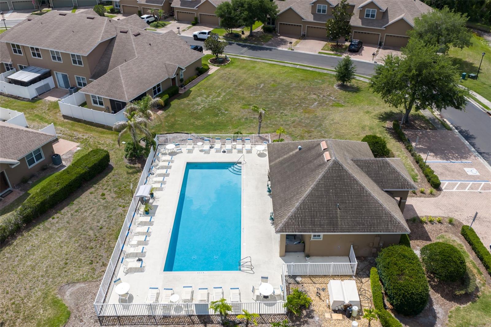 CHELSEA OAKS - Residential