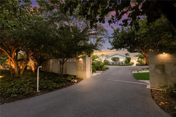 6561 BAYOU HAMMOCK RD, LONGBOAT KEY, FL 34228 - Image 8b2e25e0f24dffd7223f34dc4d1d8a44/1869542395