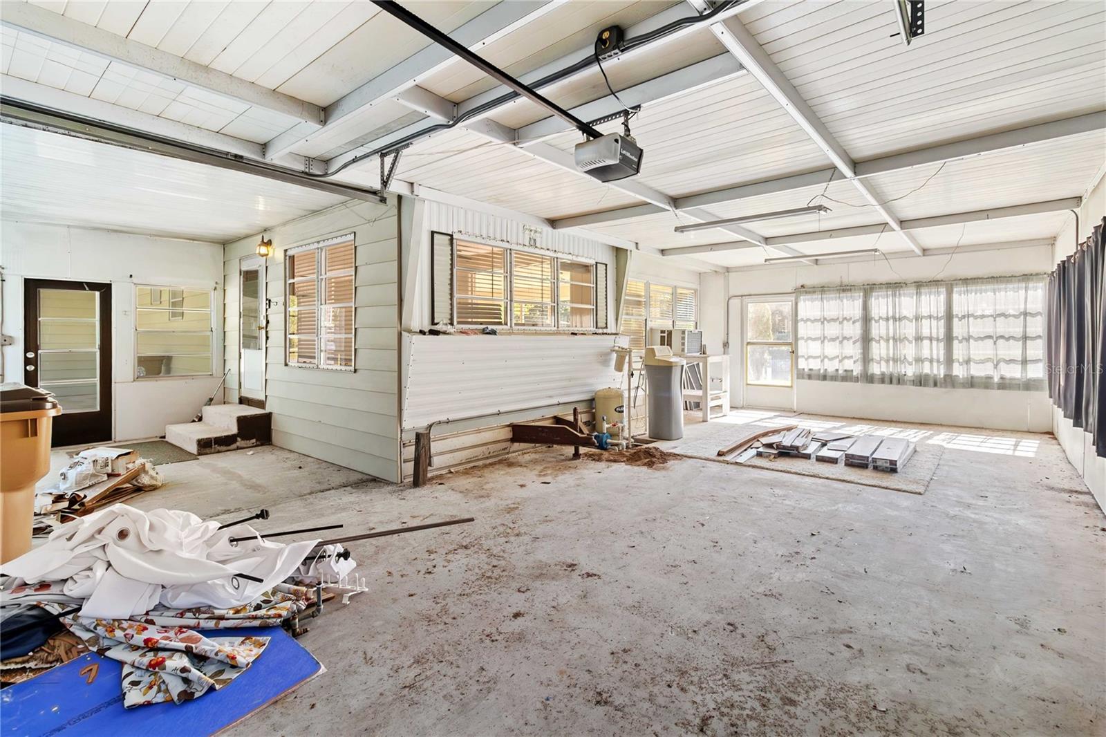 TOPS TERRACE - Residential Lease