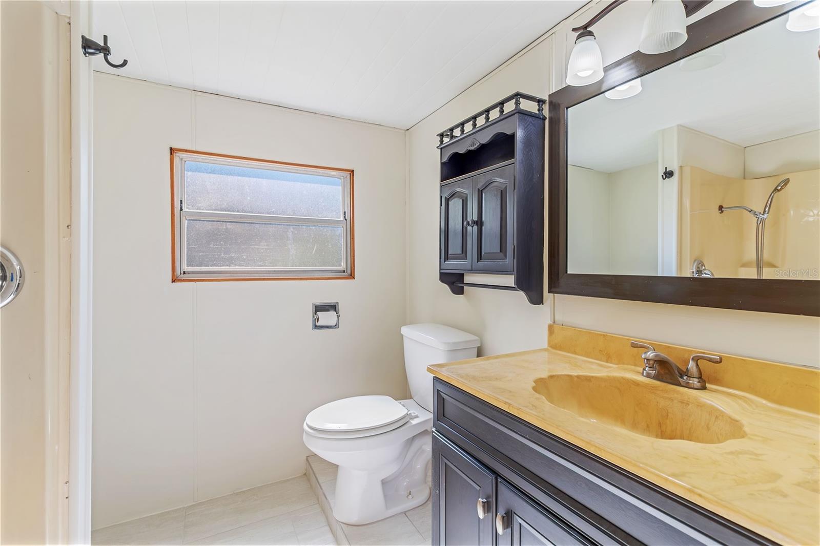 TOPS TERRACE - Residential Lease