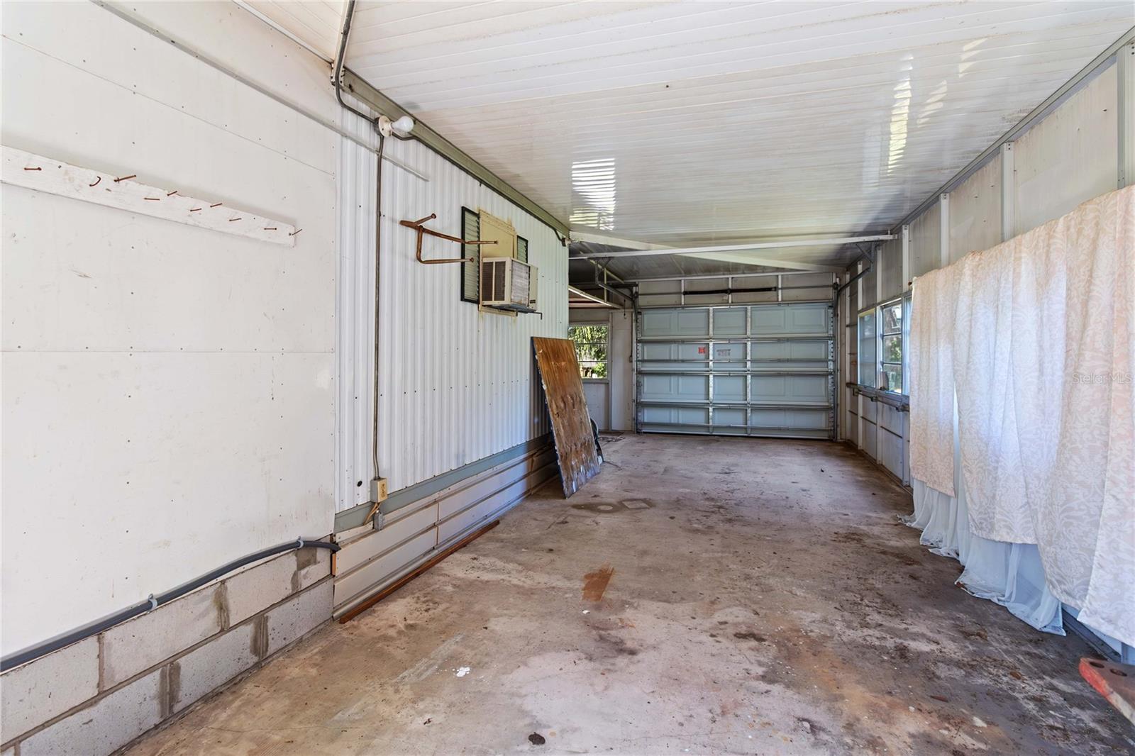 TOPS TERRACE - Residential Lease