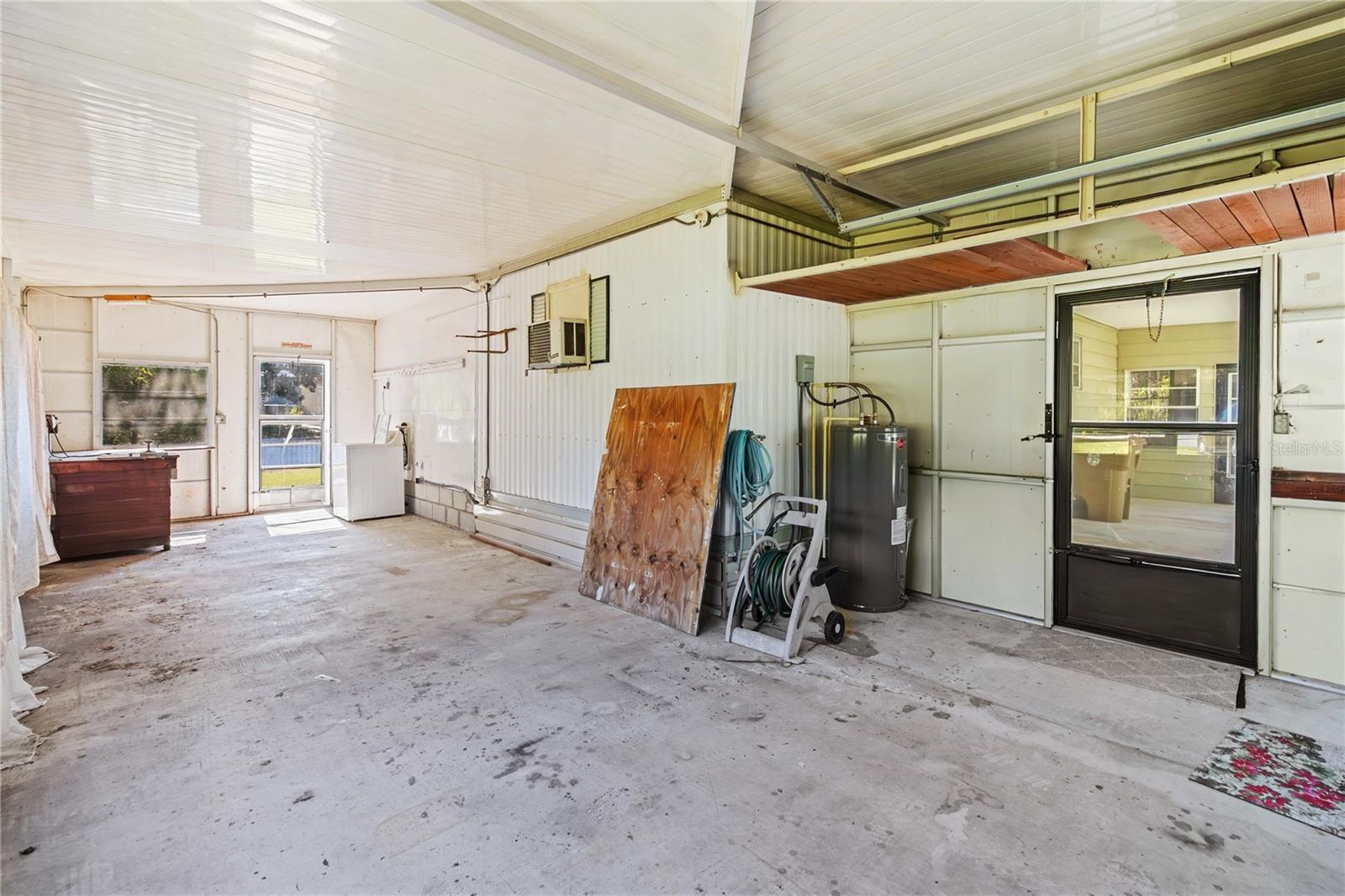 TOPS TERRACE - Residential Lease