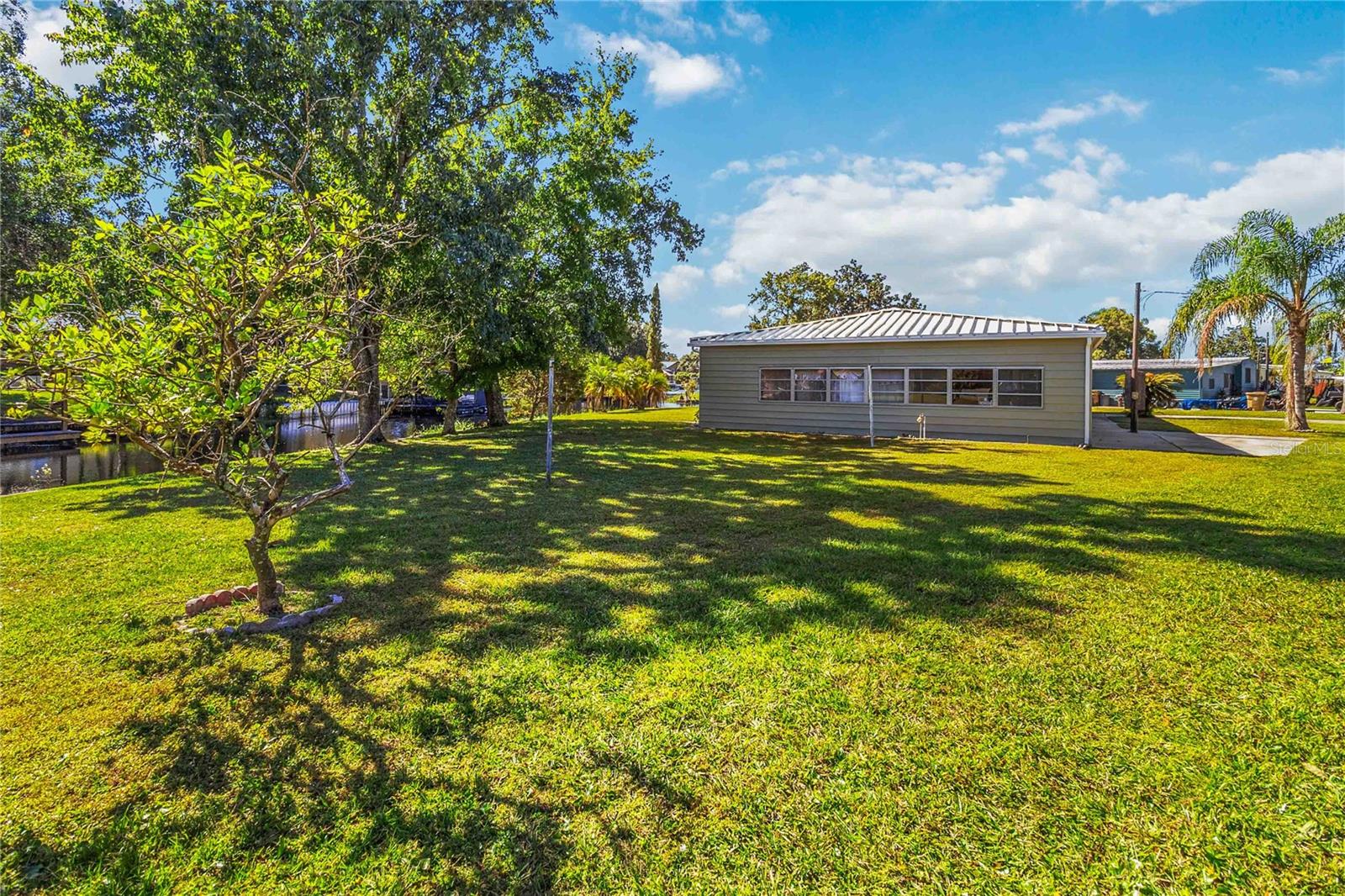 TOPS TERRACE - Residential Lease