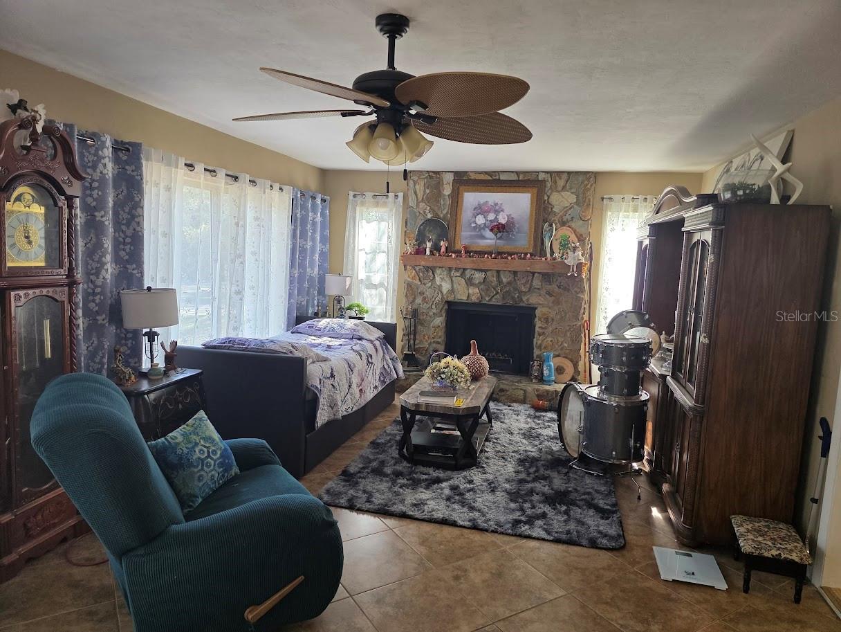 WILLISTON HLNDS - Residential