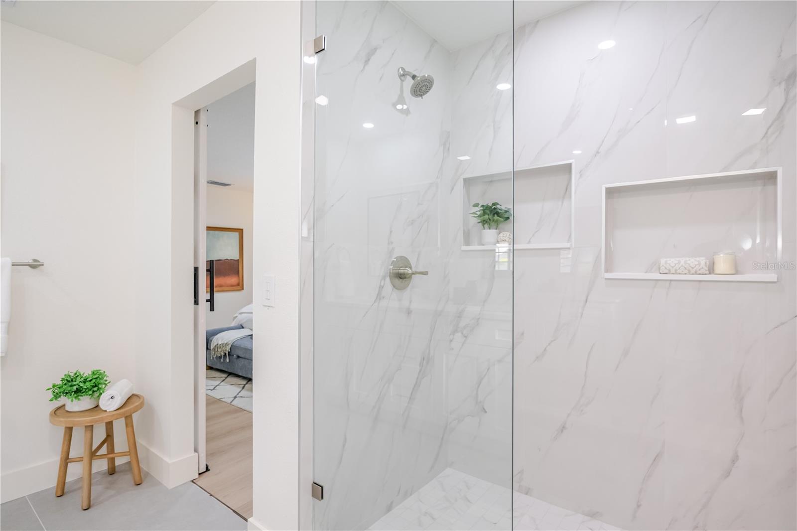 COLLEGE HILL WOODS - Residential