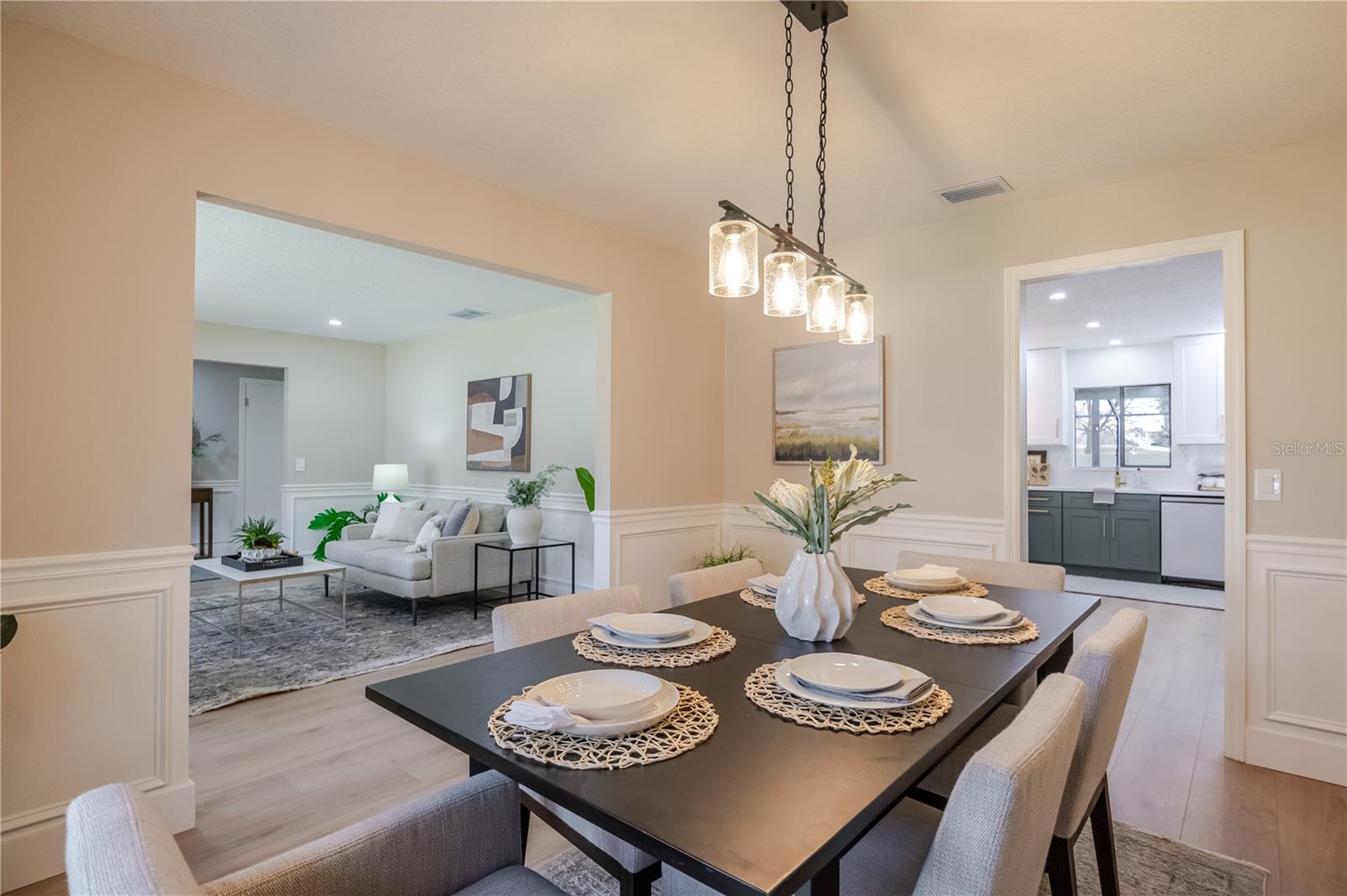 COLLEGE HILL WOODS - Residential