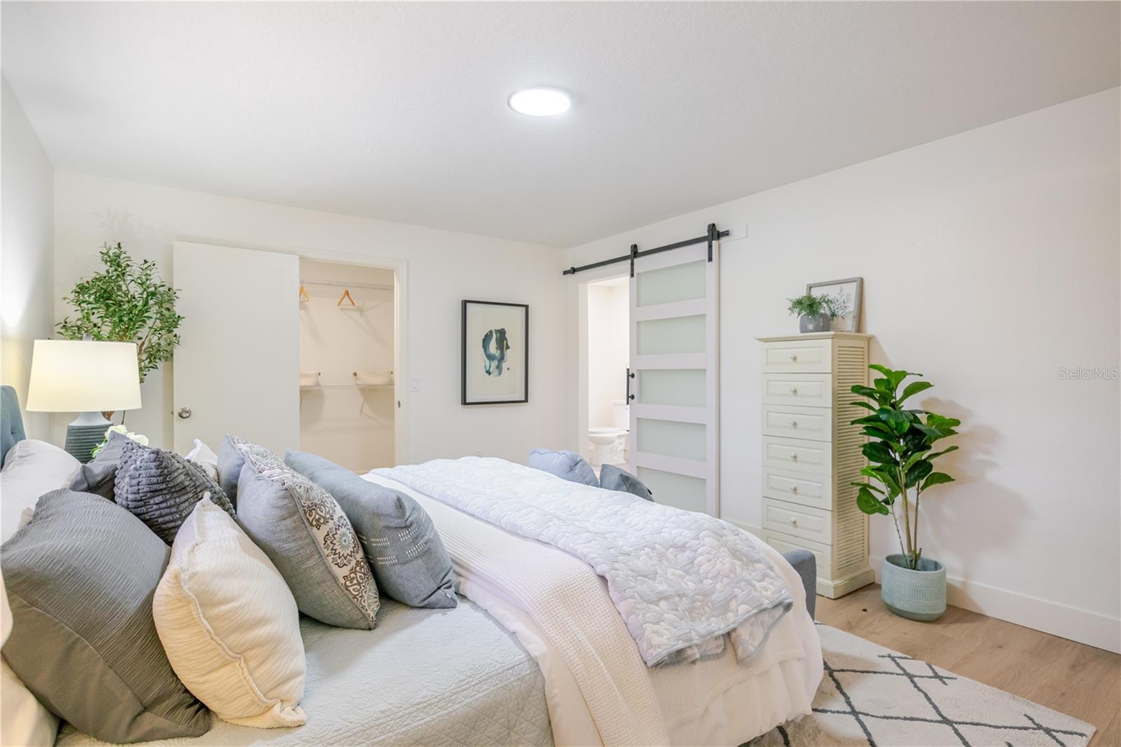 COLLEGE HILL WOODS - Residential