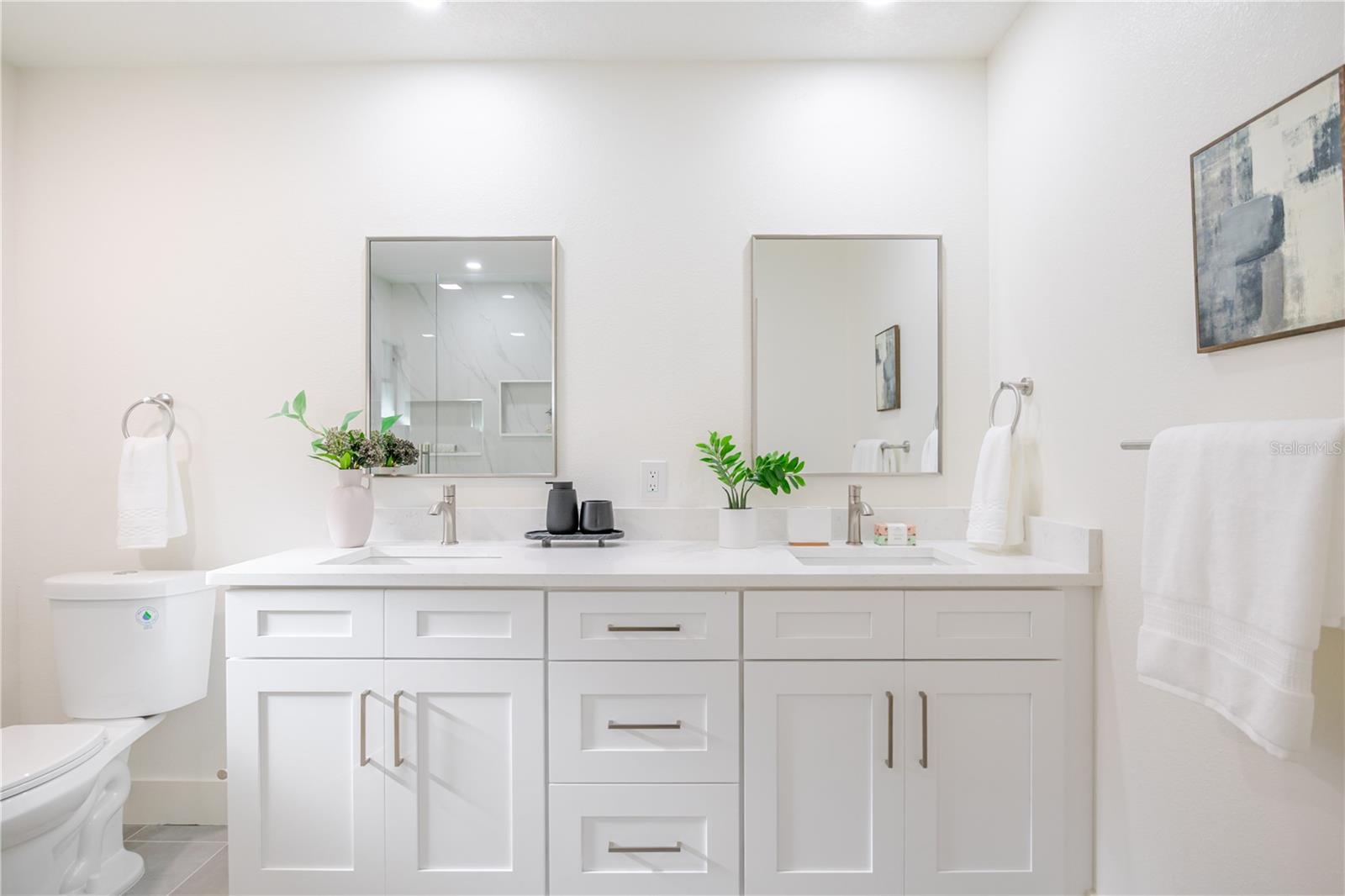 COLLEGE HILL WOODS - Residential