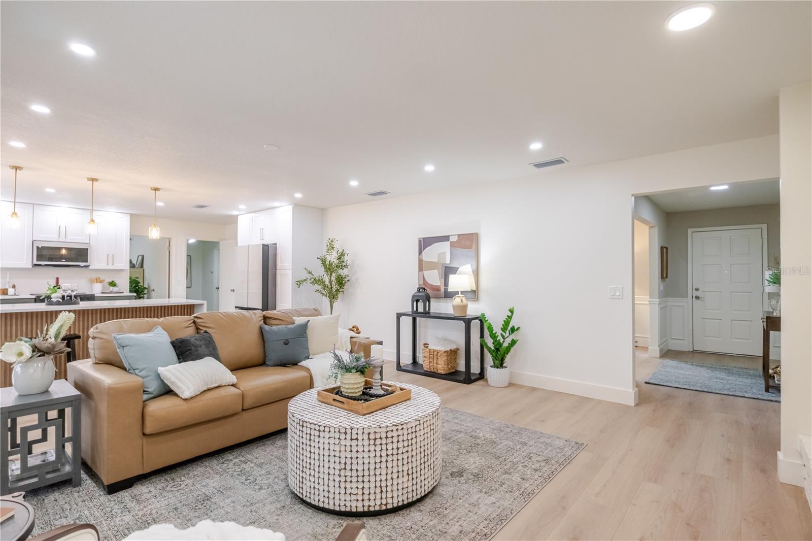 COLLEGE HILL WOODS - Residential