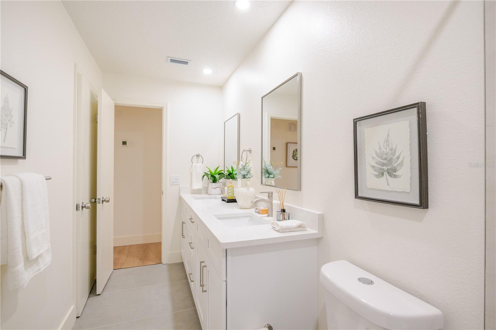 COLLEGE HILL WOODS - Residential