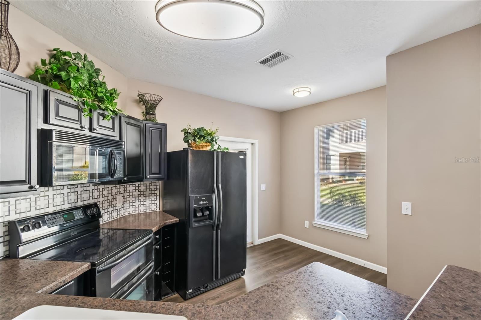 THE VILLAS CONDO - Residential