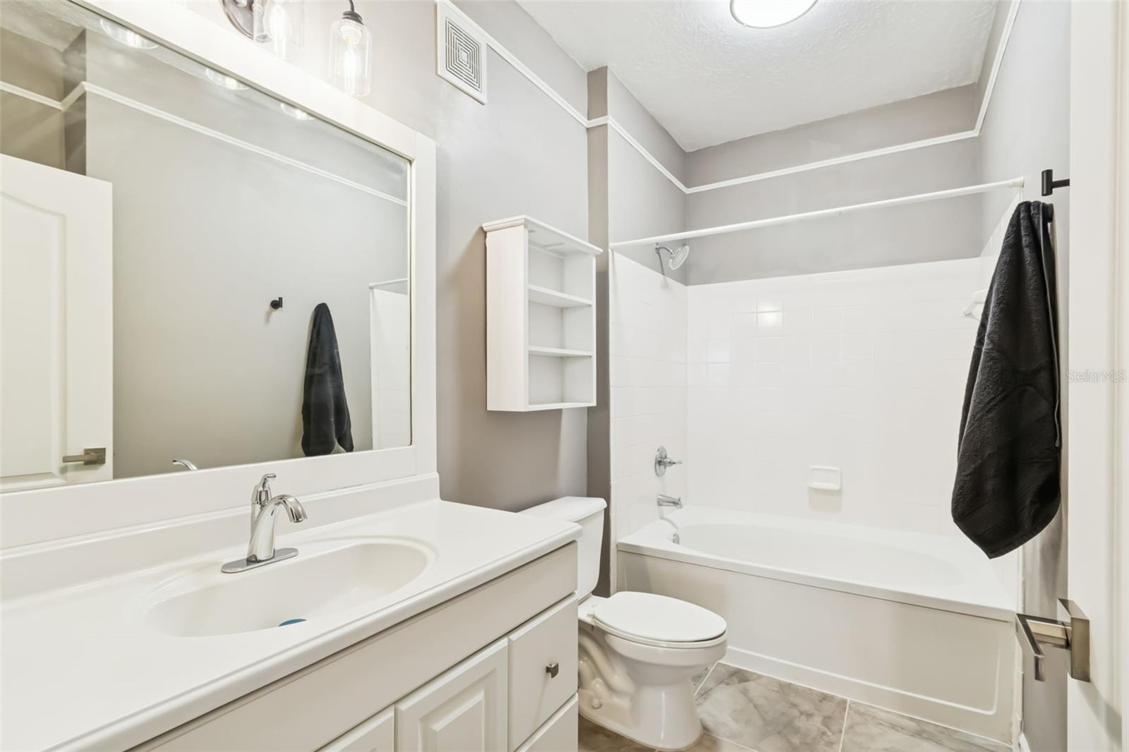 THE VILLAS CONDO - Residential