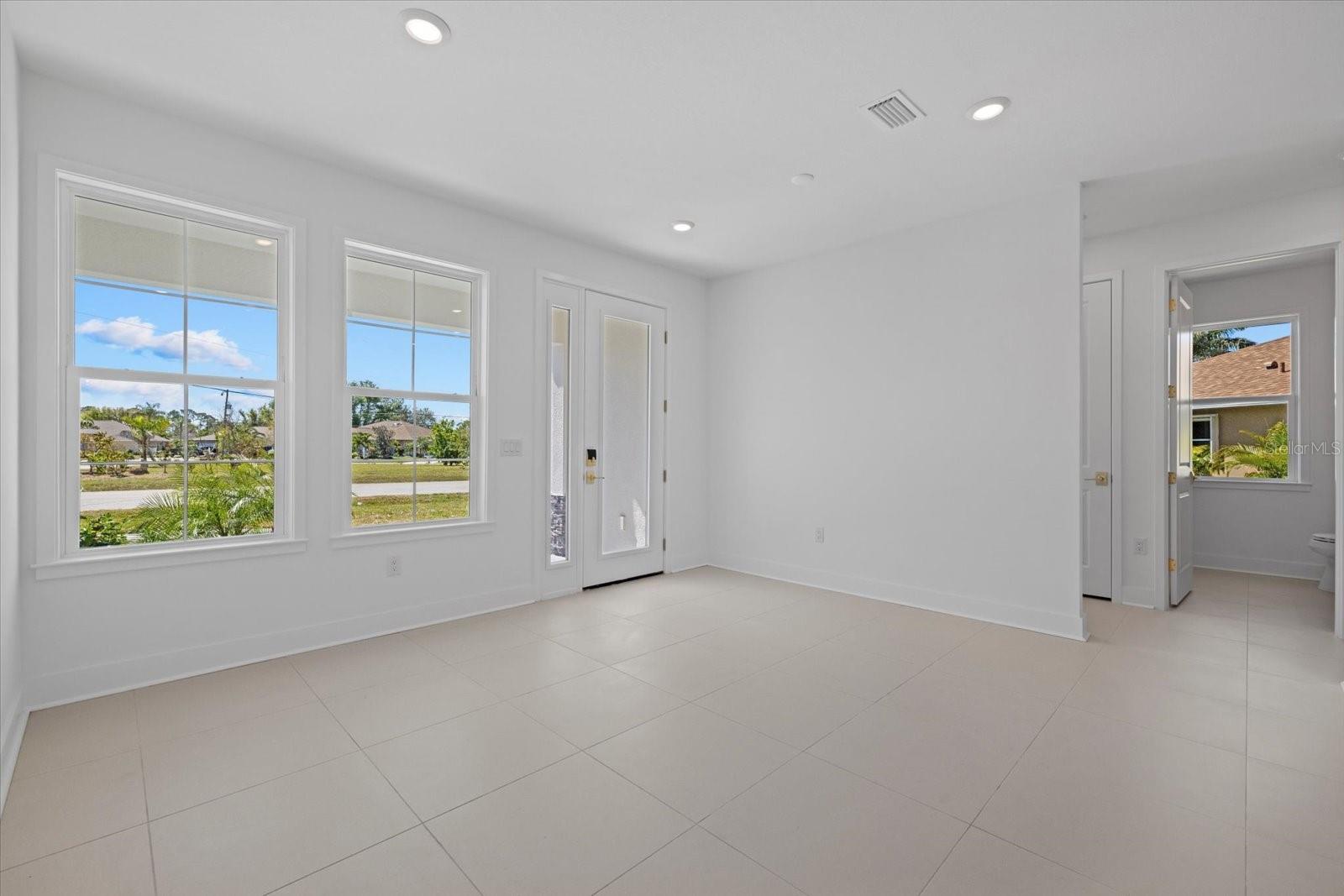 7338 N FICUS TREE