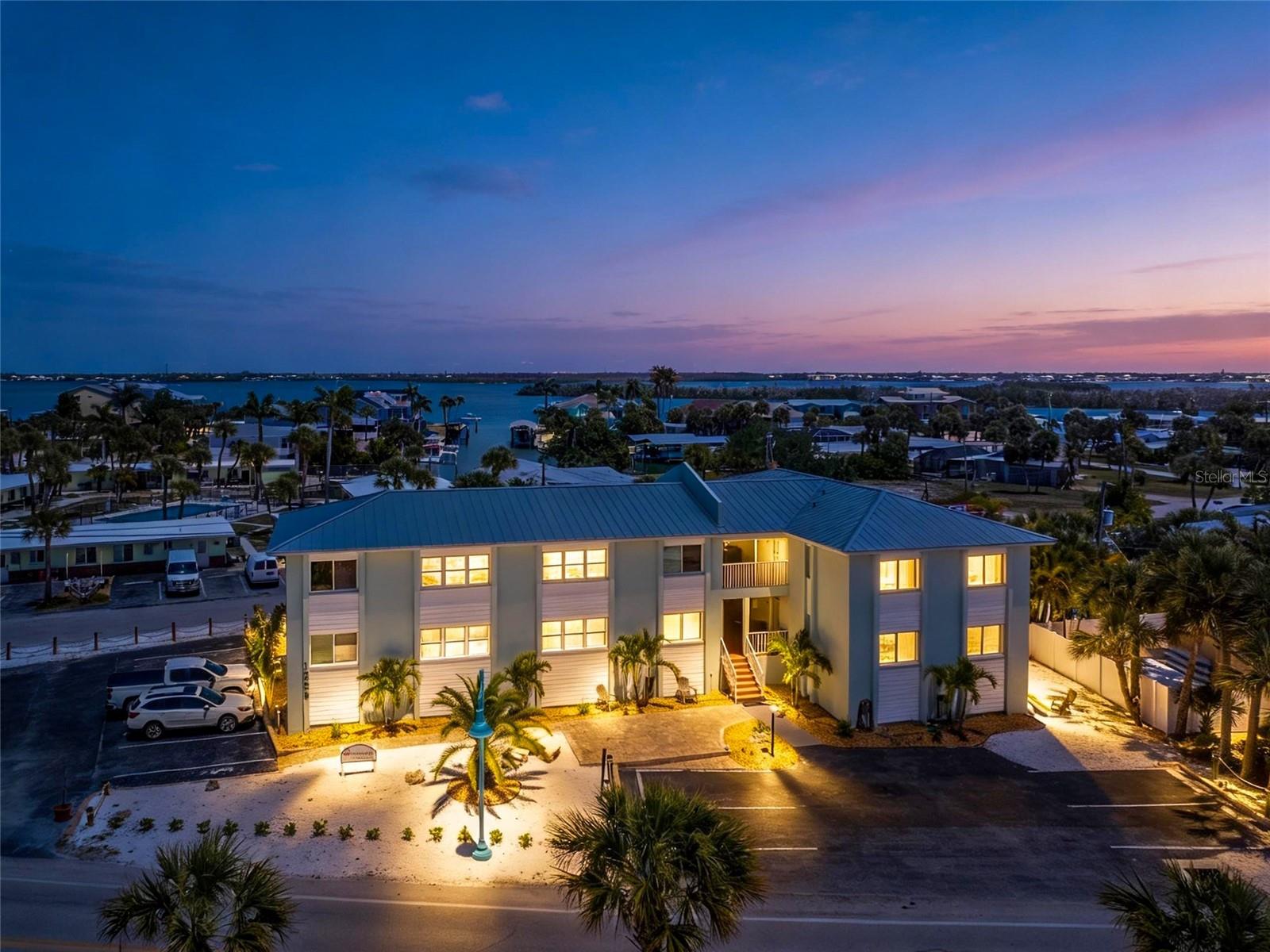 1285 GULF BOULEVARD 4