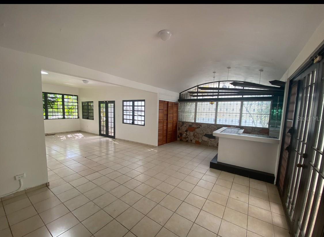 PARKVILLE - Residential Lease