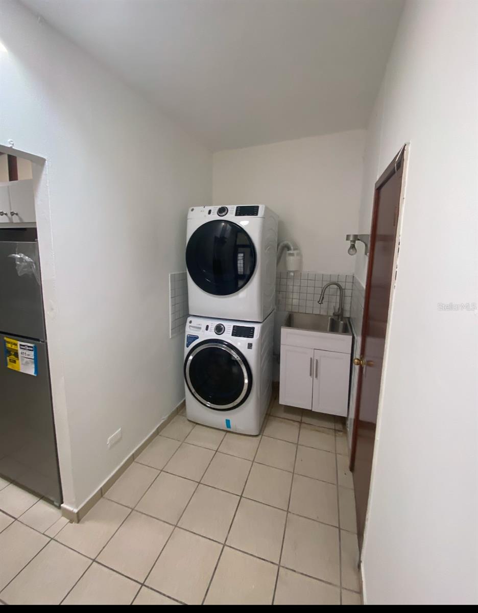 PARKVILLE - Residential Lease